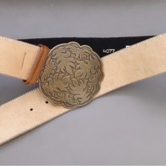 ESCADA ELITE ACCESSORIES Women’s Large Ornate Brass Tone Buckle Cowhide Belt L main image 11